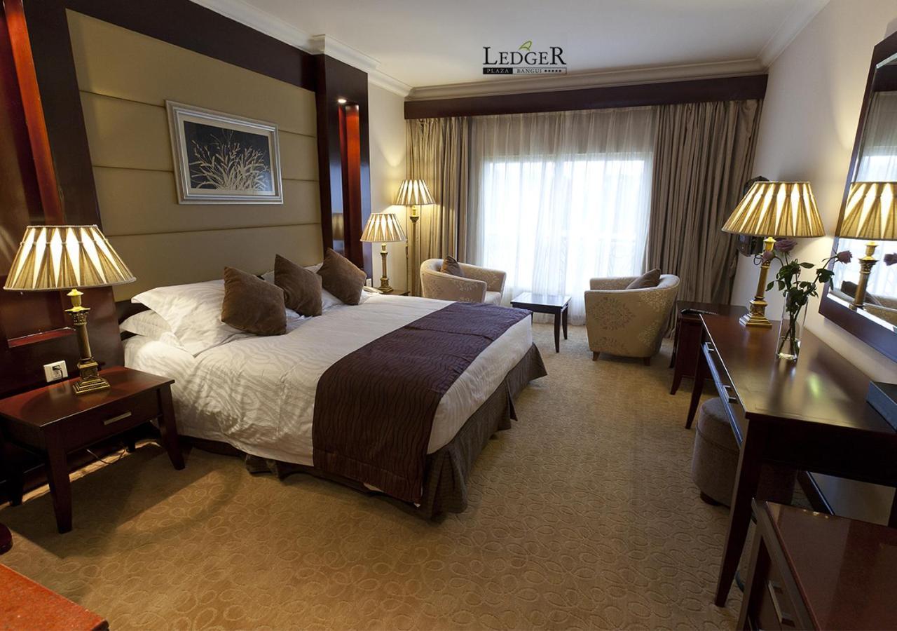 Hotel Ledger Plaza Банги Экстерьер фото