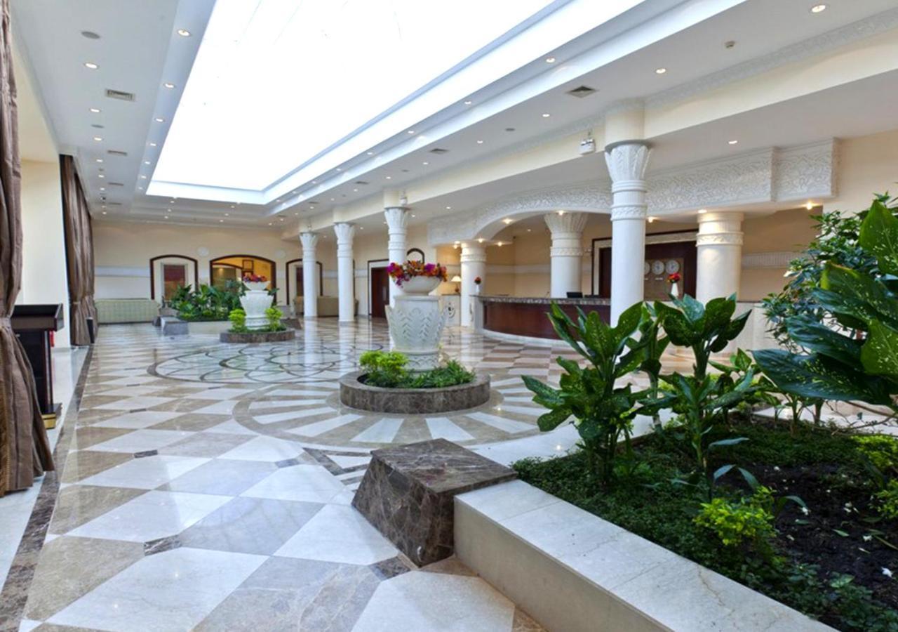 Hotel Ledger Plaza Банги Экстерьер фото